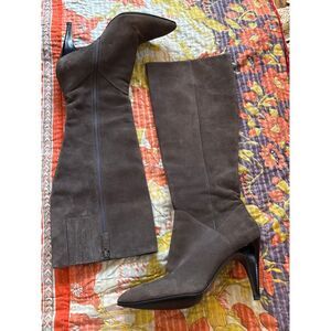 Via Spiga Brown Suede Boots Sz 7M
Stiletto‎  3.5" Heel